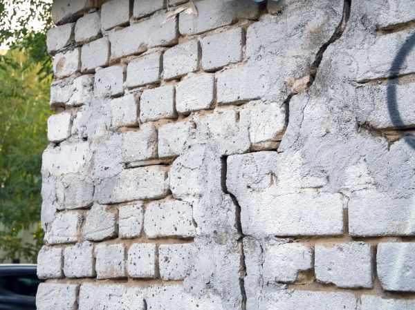 Cracked Brick Wall Repair in Downingtown